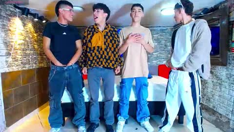 GOLDENJOI online show from 09.15.25