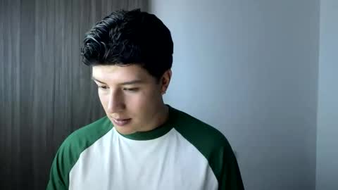 goldenknight33 online show from 10.11.25