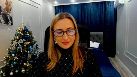 Olivia online show from 12.11.24