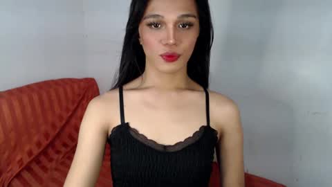 Lily is Gold online show from 02.04.25
