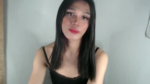 Lily is Gold online show from 02.28.25