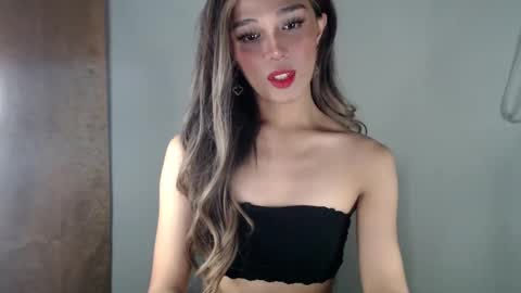 Lily is Gold online show from 03.02.25