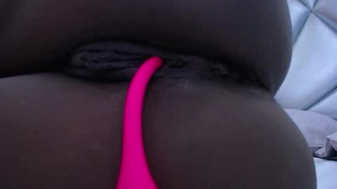 goldenn_ass1 online show from 10.14.25