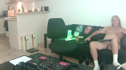 Snapshot of goldyguy011 chatting on 05.26.26 goldyguy011 online show from 05.26.26