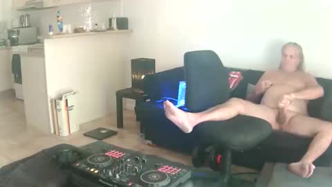 Snapshot of goldyguy011 chatting on 06.01.26 goldyguy011 online show from 06.01.26