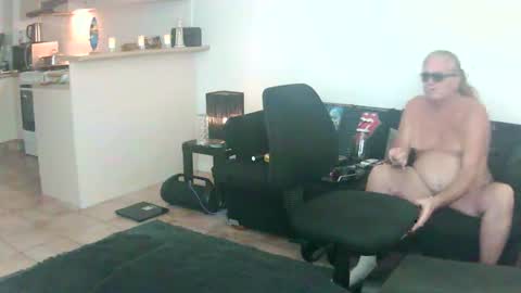 Snapshot of goldyguy011 chatting on 06.04.26 goldyguy011 online show from 06.04.26