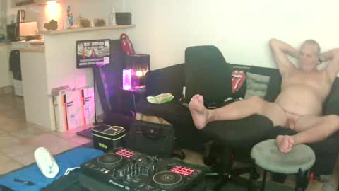 Snapshot of goldyguy011 chatting on 06.14.26 goldyguy011 online show from 06.14.26