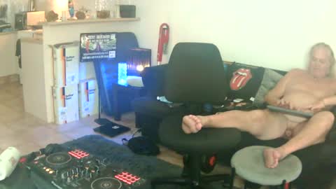 Snapshot of goldyguy011 chatting on 07.06.26 goldyguy011 online show from 07.06.26