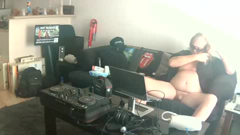Snapshot of goldyguy011 chatting on 07.14.26 goldyguy011 online show from 07.14.26