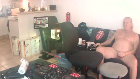 Snapshot of goldyguy011 chatting on 07.15.26 goldyguy011 online show from 07.15.26