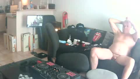 Snapshot of goldyguy011 chatting on 07.18.26 goldyguy011 online show from 07.18.26
