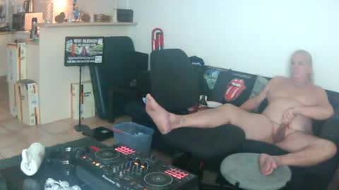 Snapshot of goldyguy011 chatting on 07.21.26 goldyguy011 online show from 07.21.26