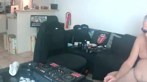 Snapshot of goldyguy011 chatting on 07.21.26 goldyguy011 online show from 07.21.26