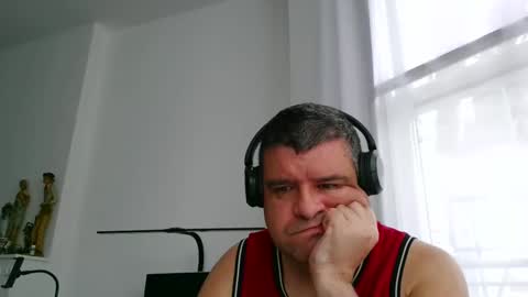 gomezgonz5 online show from 09.17.25