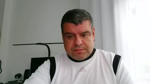 gomezgonz5 online show from 09.20.25
