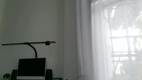 gomezgonz5 online show from 09.27.25