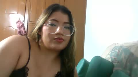 Snapshot of gonul_aslanbey chatting on 11.13.25 gonul aslanbey online show from 11.13.25