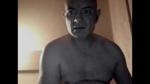 Snapshot of gonzalobilbaogon chatting on 12.08.24 gonzalo online show from 12.08.24