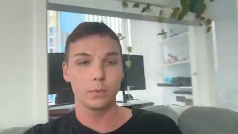 Snapshot of goodboibb2001 chatting on 07.18.26 kylexo online show from 07.18.26