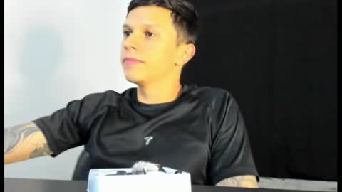 Snapshot of goodboy69i chatting on 01.25.25 goodboy69i online show from 01.25.25