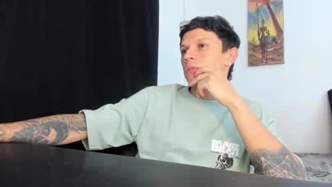 Snapshot of goodboy69i chatting on 02.21.25 goodboy69i online show from 02.21.25