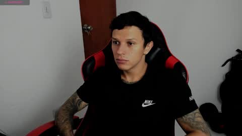 Snapshot of goodboy69i chatting on 09.18.25 goodboy69i online show from 09.18.25