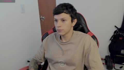 Snapshot of goodboy69i chatting on 10.03.25 goodboy69i online show from 10.03.25