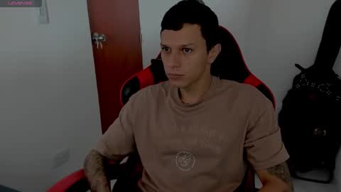 Snapshot of goodboy69i chatting on 11.08.25 goodboy69i online show from 11.08.25