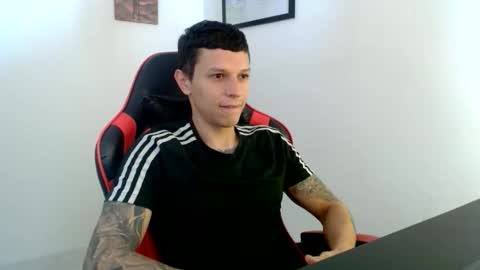 Snapshot of goodboy69i chatting on 11.09.25 goodboy69i online show from 11.09.25