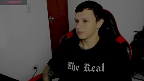 Snapshot of goodboy69i chatting on 11.14.25 goodboy69i online show from 11.14.25