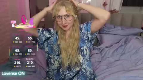 Snapshot of goodgirl0024 chatting on 02.24.25 goodgirl0024 online show from 02.24.25