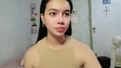 geneviev online show from 04.19.26