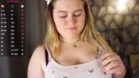 Snapshot of gorgeous_beaux chatting on 10.06.25 Sexy Mona 3 online show from 10.06.25