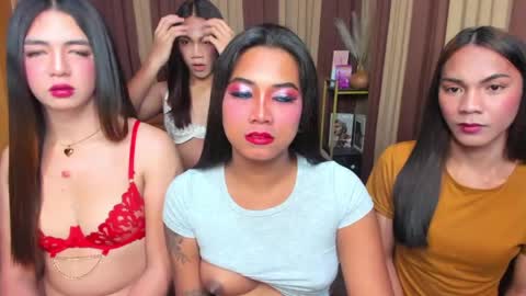 RIANA online show from 04.22.26