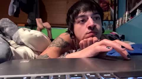 Snapshot of gothboitoy chatting on 12.31.24 Gothboitoy online show from 12.31.24