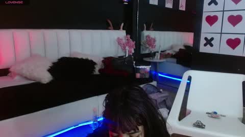 Snapshot of gotthic_met chatting on 11.04.25 Meredith Alessandra online show from 11.04.25