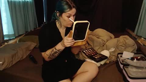 gra_pheebee online show from 02.14.26