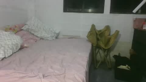 Snapshot of grace_dear chatting on 09.23.25 luckygirl online show from 09.23.25