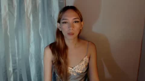 Snapshot of grace_for_youuu chatting on 10.09.25 HoneyGrace online show from 10.09.25