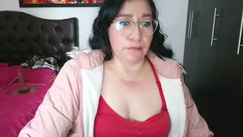 Snapshot of grace_mature_milf chatting on 06.10.26 grace_mature_milf online show from 06.10.26
