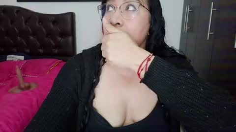 Snapshot of grace_mature_milf chatting on 06.17.26 grace_mature_milf online show from 06.17.26