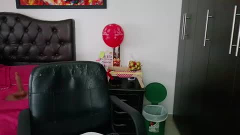 Snapshot of grace_mature_milf chatting on 06.20.26 grace_mature_milf online show from 06.20.26