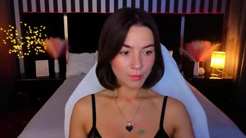 Snapshot of gracefulmichelle chatting on 05.13.26 gracefulmichelle online show from 05.13.26