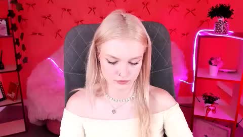 Grace Glamour online show from 11.22.25