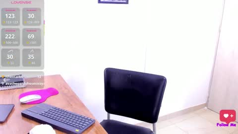 Snapshot of gracehill__ chatting on 11.04.25 Im Sofia online show from 11.04.25