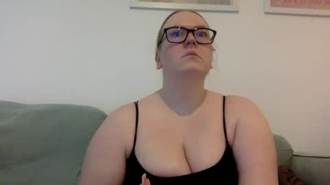 Snapshot of graceloves69 chatting on 05.14.26 Grace Loves online show from 05.14.26