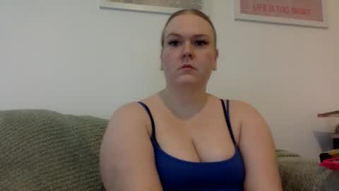 Snapshot of graceloves69 chatting on 05.20.26 Grace Loves online show from 05.20.26