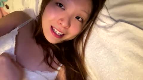 Snapshot of gracemeow chatting on 05.17.26 gracemeow online show from 05.17.26