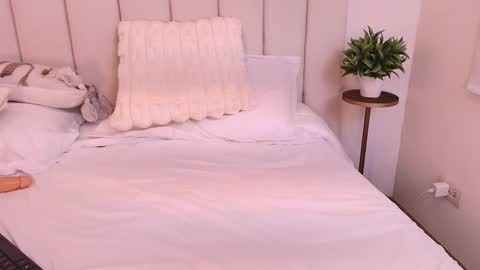 Snapshot of gracemontgomery chatting on 10.10.25 Grace online show from 10.10.25