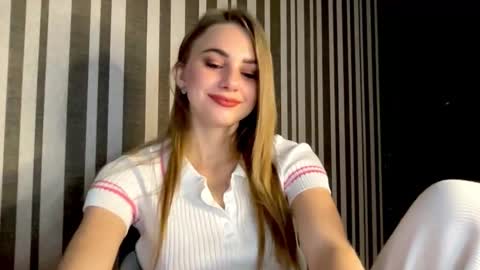 Snapshot of gracetorrezz chatting on 10.21.25 gracetorrezz online show from 10.21.25